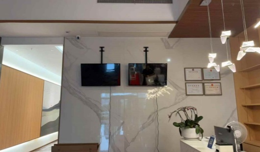 众裕吊挂显示屏：打造高效信息展示的优选方案